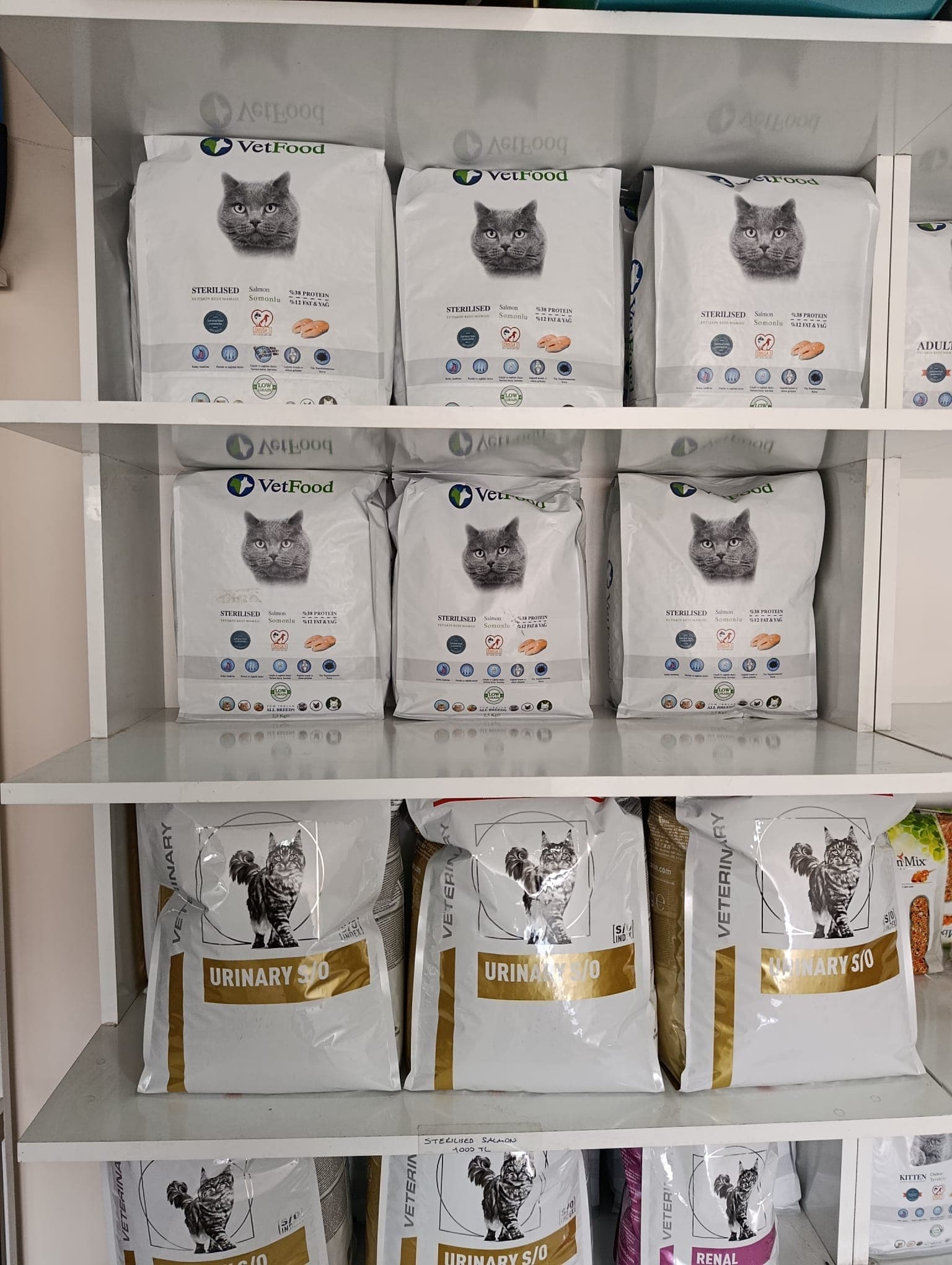 Pet shop ürünleri — kedi bakım ürünleri Erciş